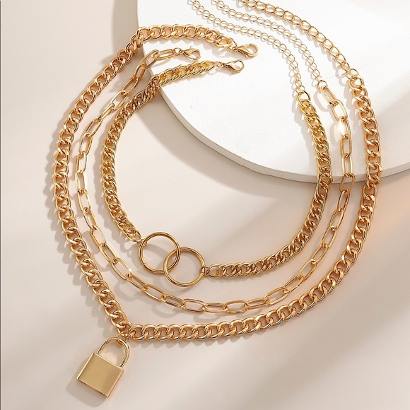 Gold plated padlock necklace Clearance